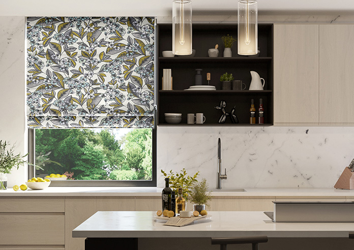 Walled Garden, Lemon - Roman Blind - Image 3